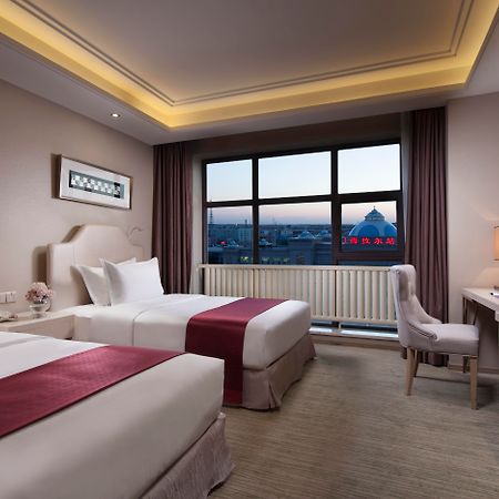 Holiday Inn & Suites Hulunbuir, An Ihg Hotel Екстериор снимка